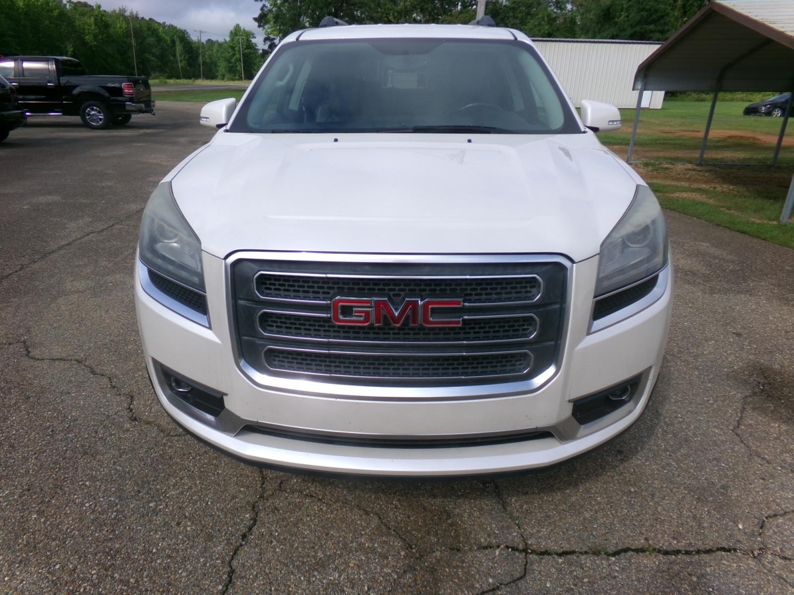 2015 White /Brown GMC Acadia SLT (1GKKRRKD4FJ) with an 3.6L engine, automatic transmission, located at 401 First NE, Bearden, AR, 71720, (870) 687-3414, 33.726528, -92.611519 - Photo #27